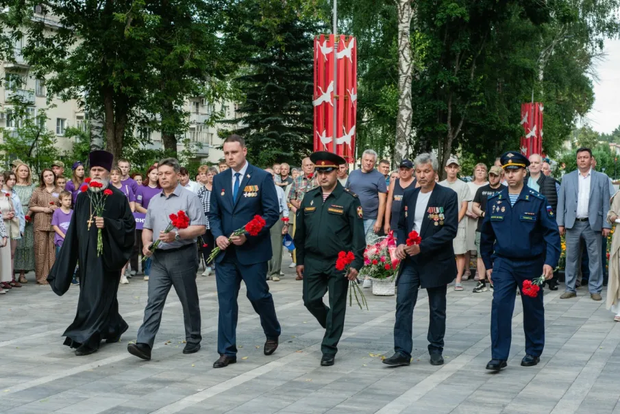 В Сарове прошел митинг, посвященный Дню ветеранов боевых действий.